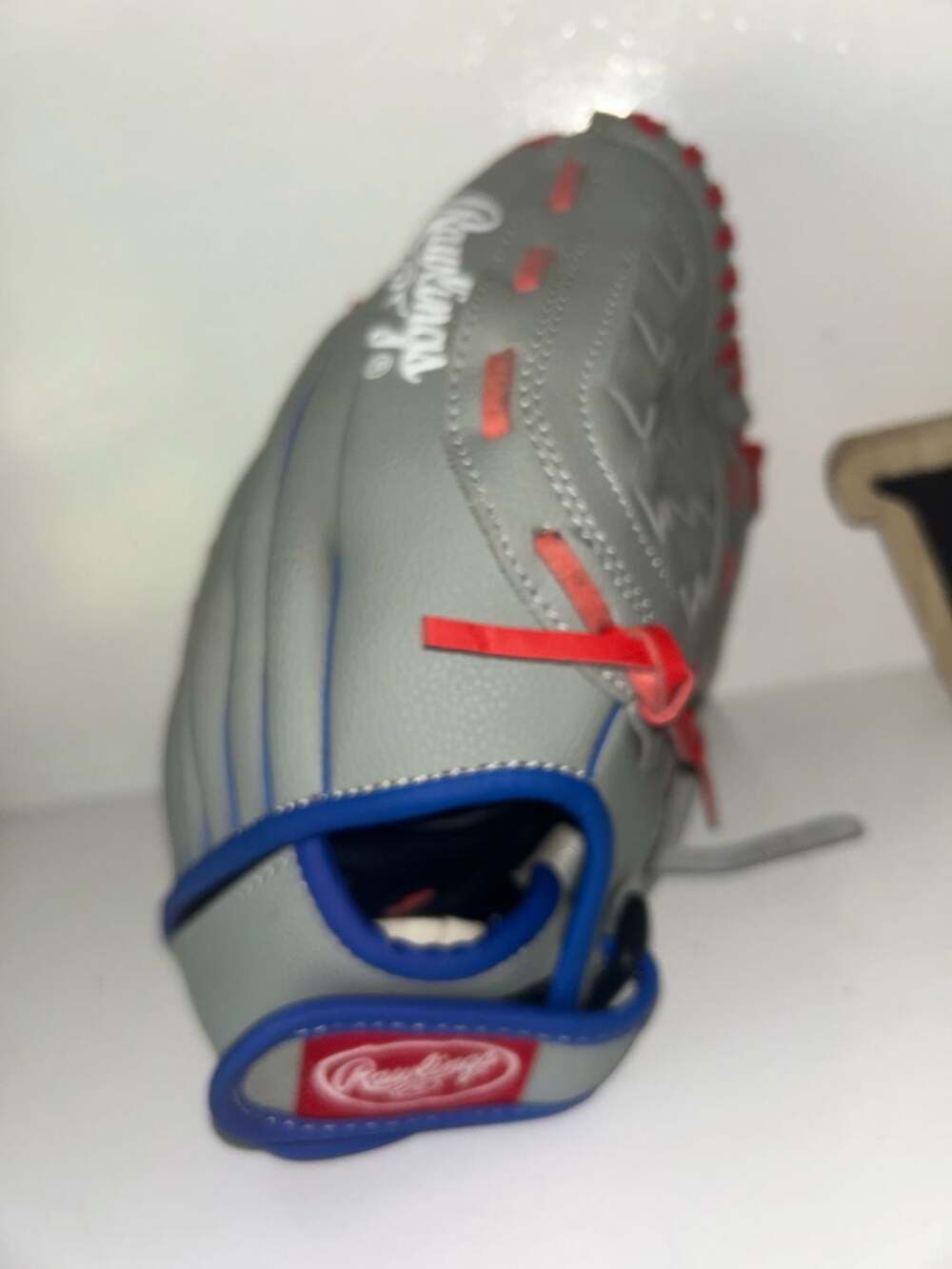 Rawlings Players Series 11.5-Inch Youth Baseball Glove Basket-Web Gray Red Blue
